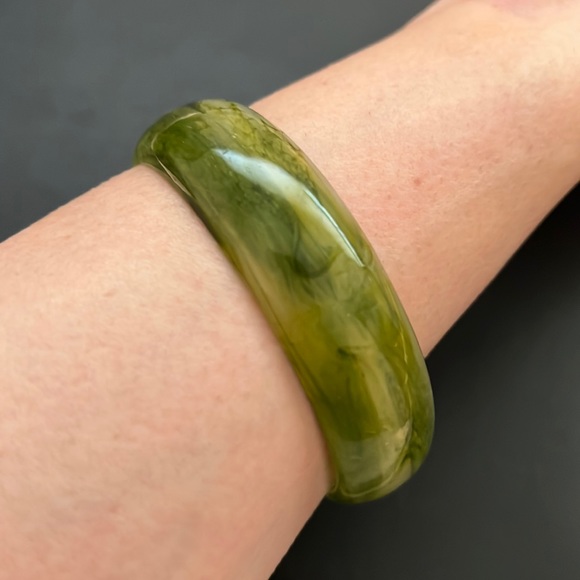 Jewelry | Vintage Plastic Bangle Bracelet Green Marble Swirl Retro Boho ...